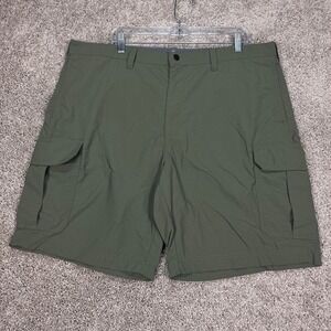 Croft & Barrow Mens Cargo Shorts Size 40 Green Nylon Casual Lightweight Outdoors